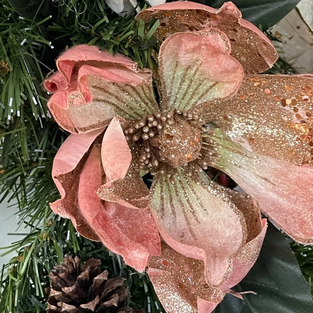 ***NWT Elegant Coral Pink & Gold Magnolia Flower Winter/ Holiday Wreath